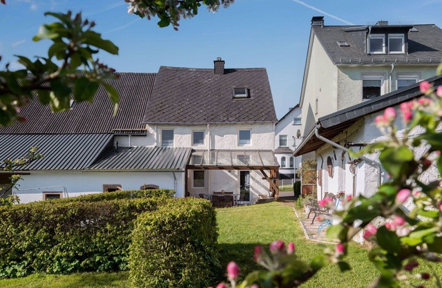 Beautiful private villa for 7 people with WIFI, TV and patio