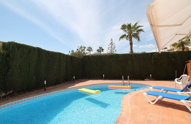 Beautiful private villa for 10 guests with WIFI, private pool, A/C, TV, patio and parking