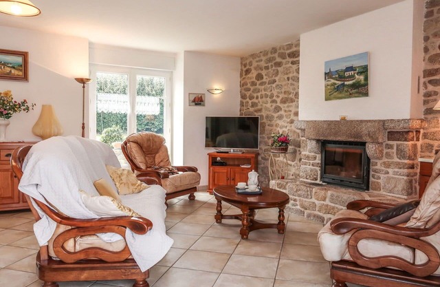 Beautiful private villa for 4 people with TV and pets allowed