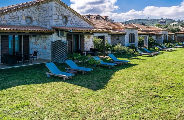 Beautiful private villa for 4 guests with WIFI, A/C, TV, terrace, panoramic view and parking
