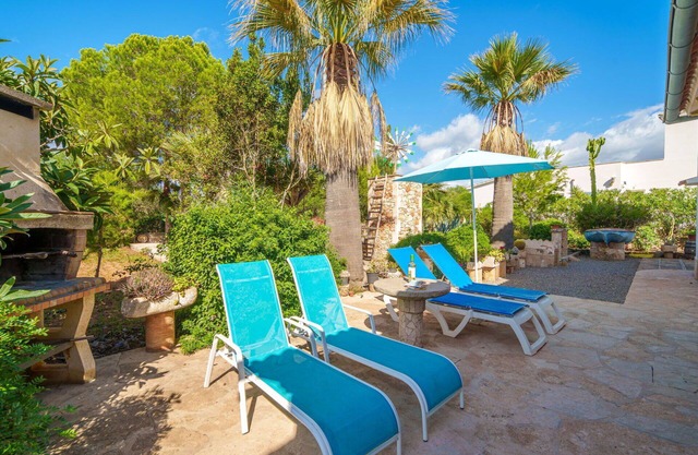 Beautiful private villa for 5 people with WIFI, TV, terrace, pets allowed and panoramic view