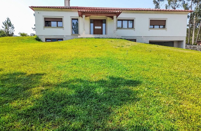 Beautiful private villa for 6 guests with WIFI, private pool, TV, patio and panoramic view