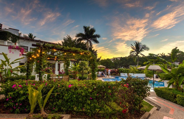Beautiful Retreat Villa on the Marina