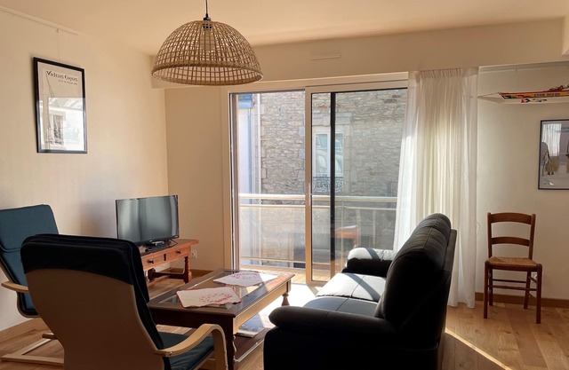 Beautiful spacious apartment in the city center of CONCARNEAU