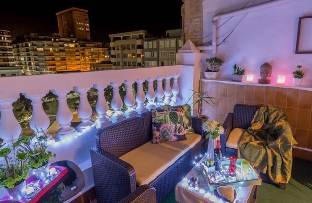 Beautiful spacious renovated penthouse. Amazing terrace