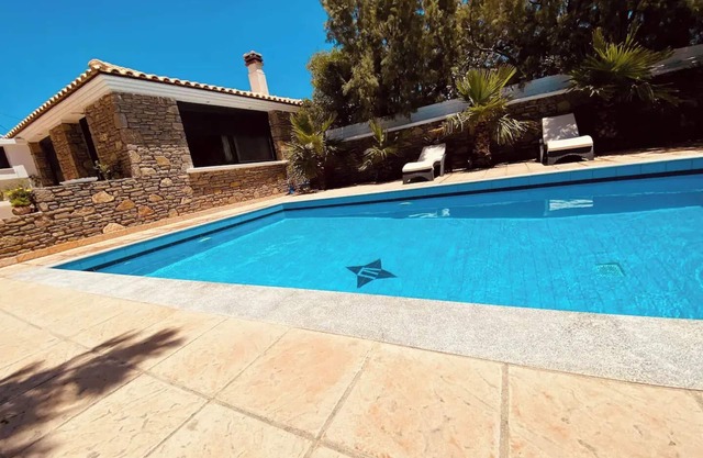 Beautiful stone house with pool near Ierapetra