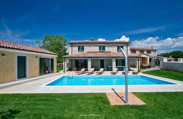 Beautiful stone villa with pool in Central Istria