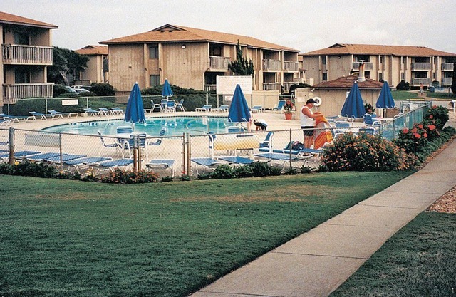 Beautiful studio unit at resort, sleeps 2