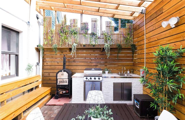 Beautiful Studio with Free Laundry and Rooftop Terrace Access