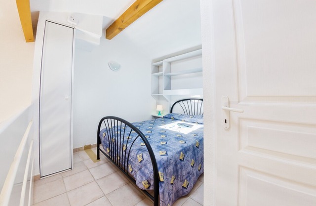 Beautiful T2 Mezzanine 6 pers 250m from the BEACH with HEATED POOL & TENNIS (203)
