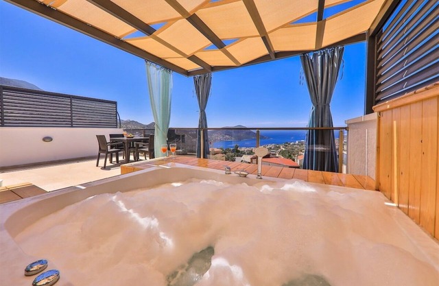 Beautiful Three Bedroom Villa With a Private Pool and Spectacular Sea Views