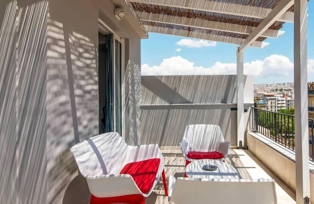 Beautiful view 8floor loft Apartment in Athina
