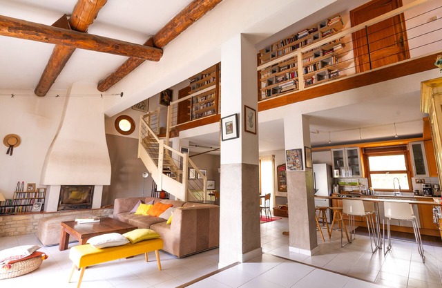 Beautiful villa (5 rooms) with swimming pool and terrace
