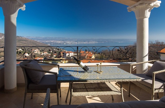 Beautiful Villa Emily