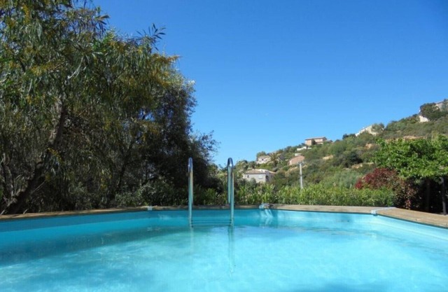 Beautiful villa F4 with swimming pool just 2 minutes from the beach of Agosta
