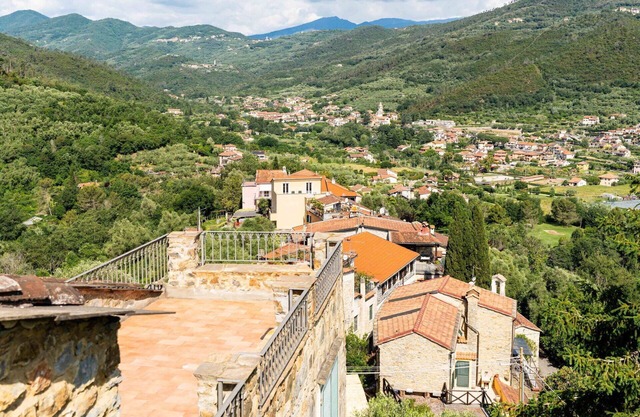 Beautiful villa for 4 guests with A/C, terrace and pets allowed