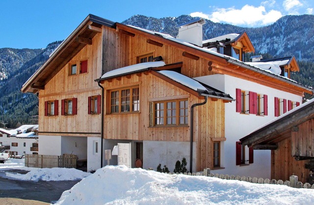Beautiful villa for 11 people with WIFI and TV