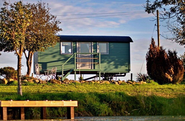 Beautiful villa for 2 people with pets allowed and parking