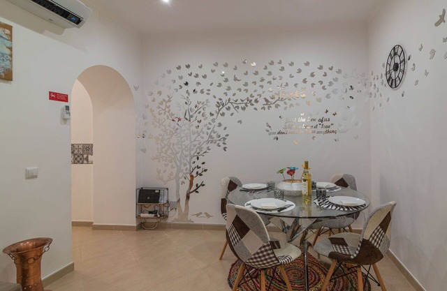 Beautiful villa for 6 people with WIFI, A/C, TV and patio