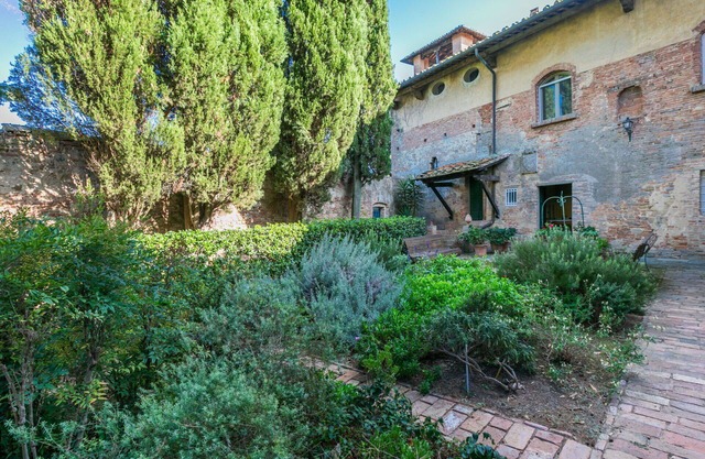 Beautiful villa for 4 people with pool, A/C, WIFI