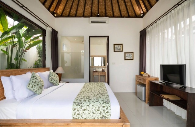 Beautiful Villa in the middle of rice fields
