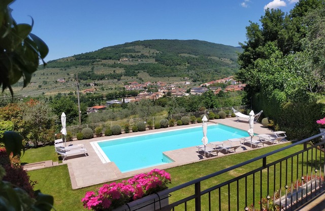 Beautiful Villa with private pool near Chianti