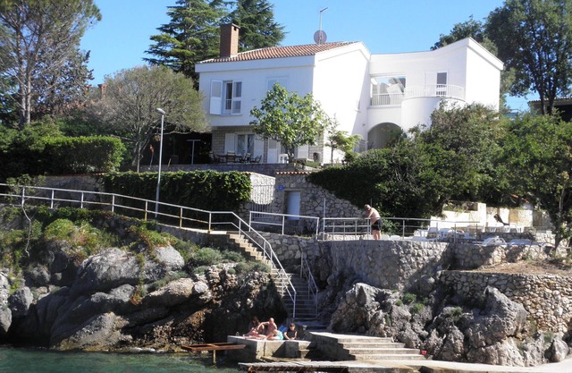 Beautiful "Villa Valica" just few steps from a sand beach.