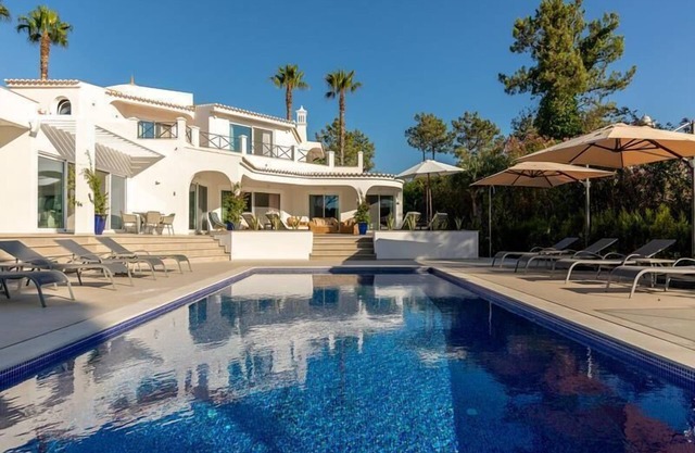 Beautiful Villa with Private Pool in the Monte Golfe area of Quinta do Lago W118 - Almancil, Algarve