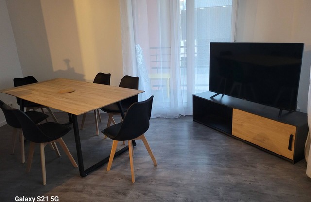 Beautifull 3 Bedrooms Near Paris and Stade de France With Private Parking