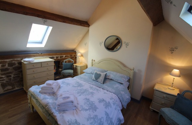 Beautifully Converted 18th Century Detached Stable in Peaceful Rural Setting