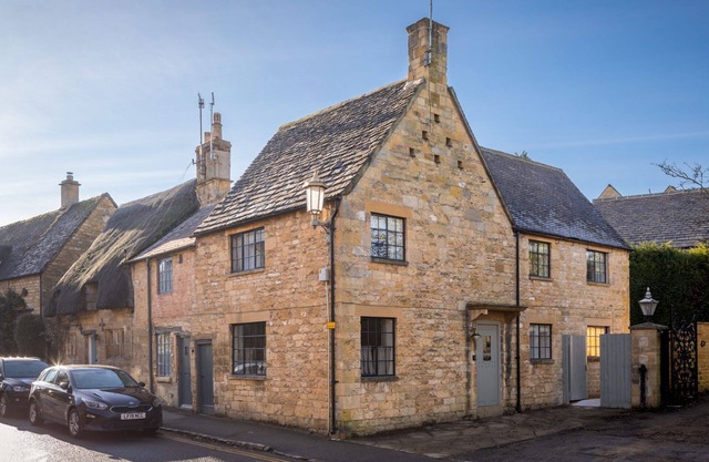 Beautifully presented dog friendly holiday cottage - Garth Cottage