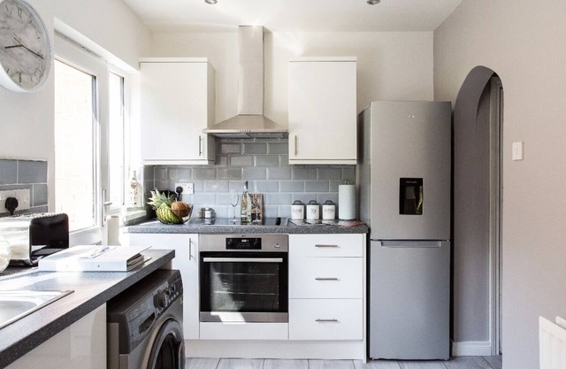 Beautifully Refurbished Belfast Home - WiFi/Parking/Close to Centre