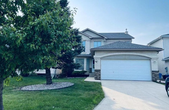 Bedrooms in Kenaston, Close to Walmart, Costco, IKEA, Outlet, Unversity of Manitoba
