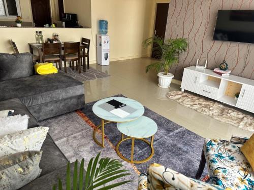 Bee Luxury homes 3bedroom apartment