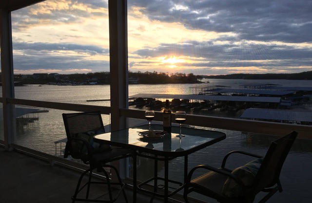 Believe 5 Star Reviews! Luxurious upscale Lands End Connecting condo. AmazingVi