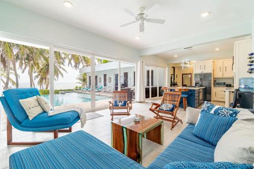 Belize Oceanfront Villa W Pool, Beach & Pier