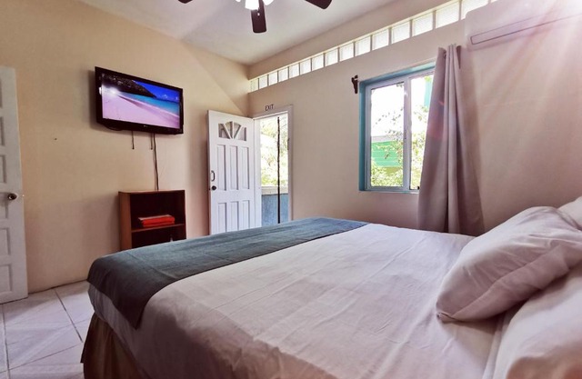 BELIZE TROPICAL DREAM VILLAS