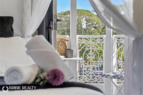 Bella Abode on Bribie - Loft with Pool