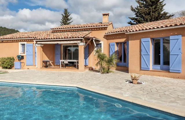 Bella Vita - Charming villa in Provence with swimming pool, calm and secure parking