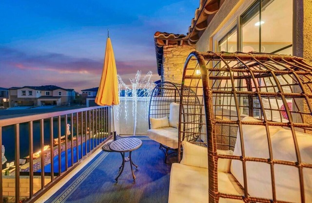 Bellagio Lakefront Villa Insta perfect, high end villa