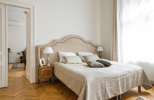 Belle Epoque I, luxury suite 50m to Main Square