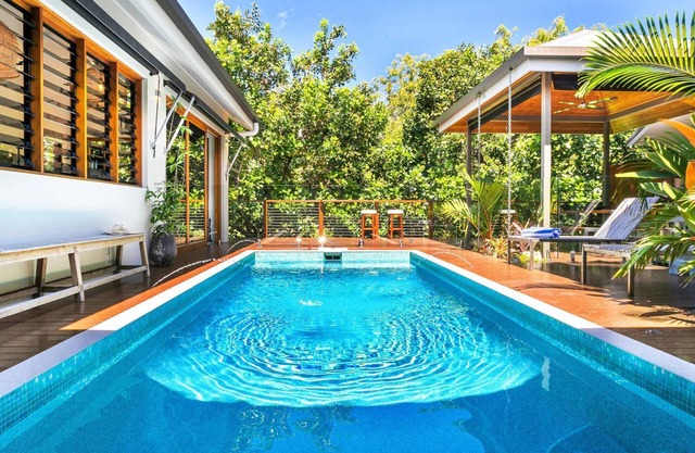 Belle Escpaes Reef Villa Palm Cove