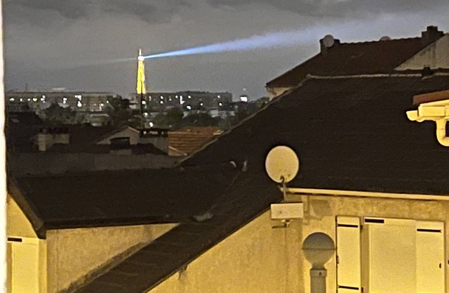 Belle Maision Proche Paris , Parking Gratuite Avec Jardin , vue la Tour Eiffel