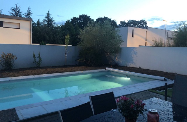 Belle Maison DE Vacances Avec Piscine ET Jacuzzi