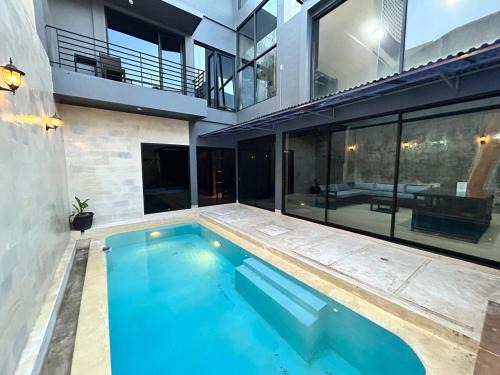 Bellevue Heritage Villa C3
