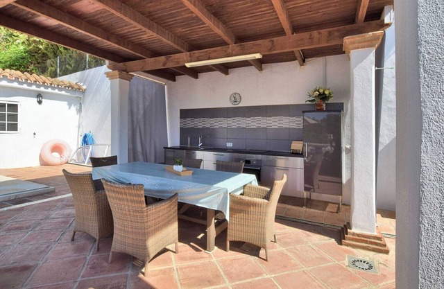 Villa Calle Segovia Benalmadena Pers 
