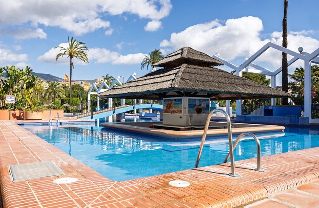 Benalbeach Garden & Park by Alfresco Stays