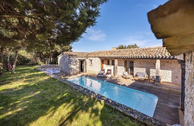 Bergerie EMERA heated pool, 6 people, quiet