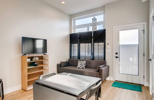 Berkeley Home Base | Tennyson Street | Sleeps 4