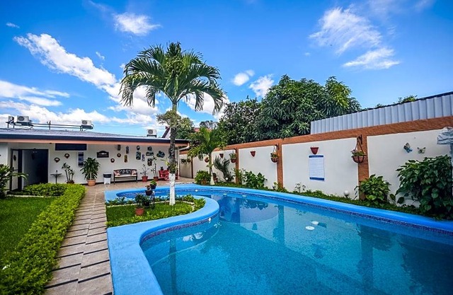 Berlor Airport Inn